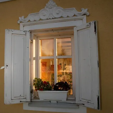 Kastel Marijeta 4* Susara