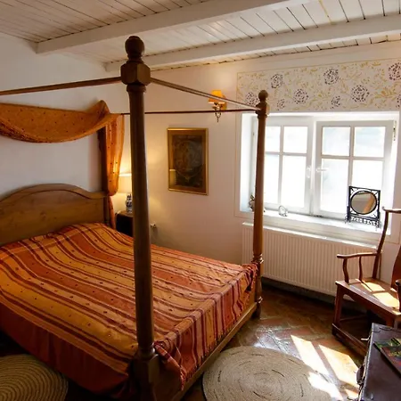 ゲストハウス Kastel Marijeta 4*