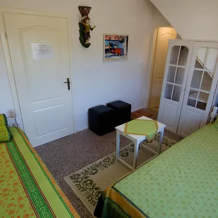 ゲストハウス Kastel Marijeta